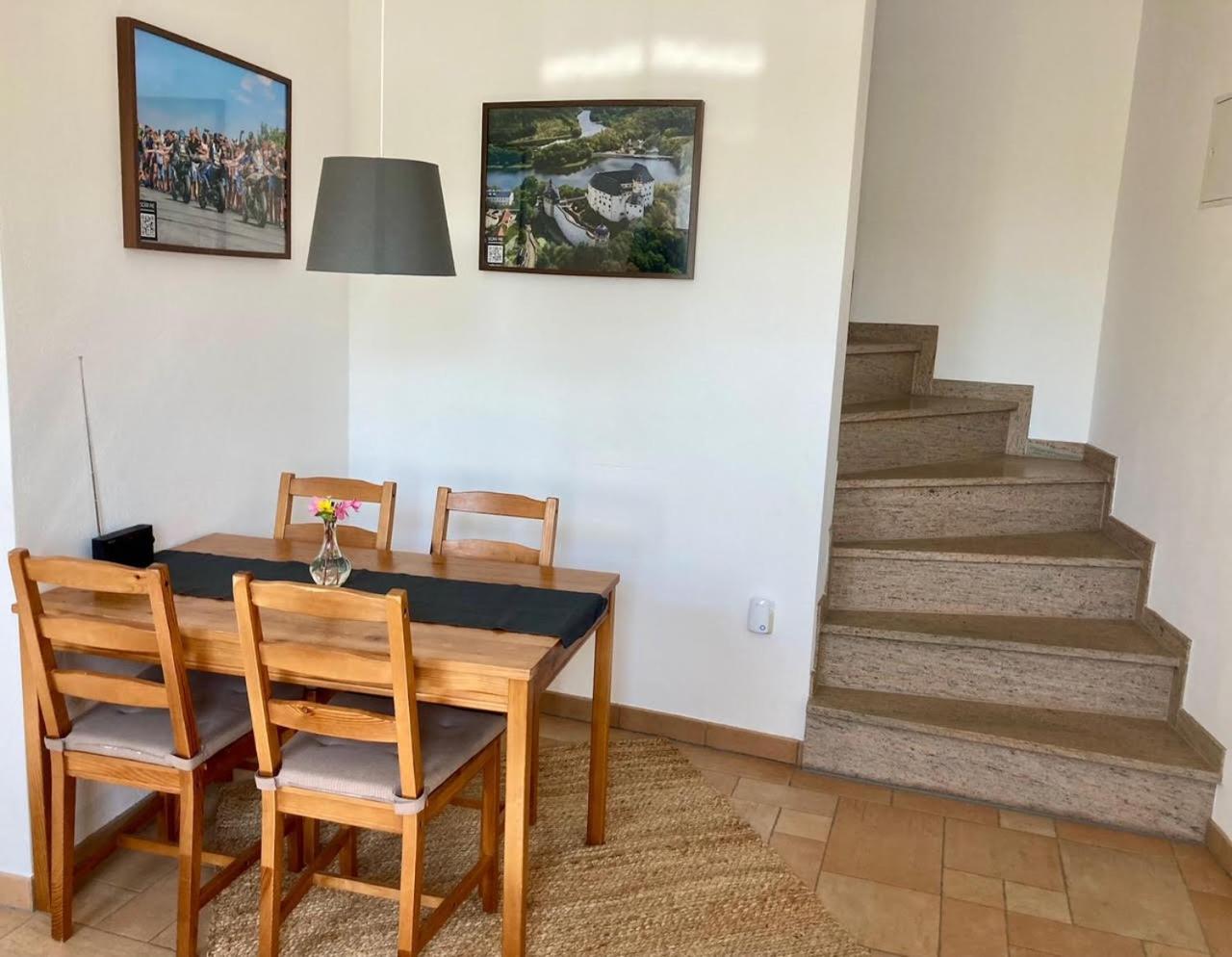 Pension Und Ferienwohnung Am Teich Schleiz Exteriör bild